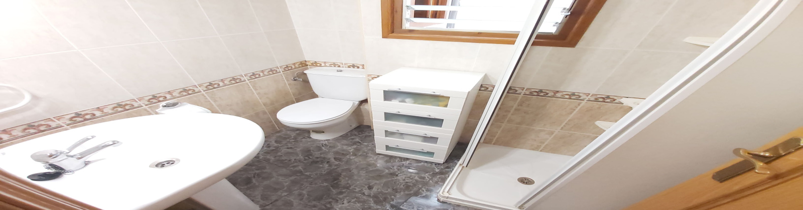 baño torre del compte